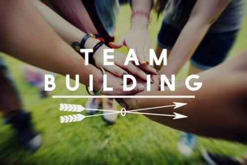 Qui le fait et comment organiser un team building ?